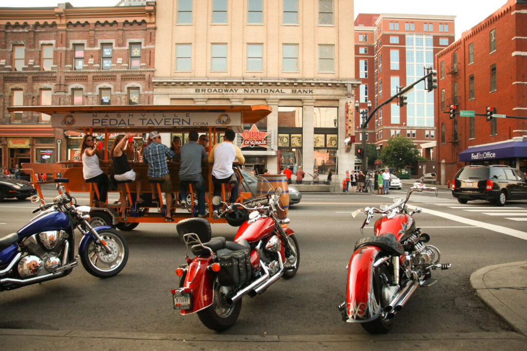 Party Bike Tour & Nashville Pub Crawl Nashville Pedal Tavern