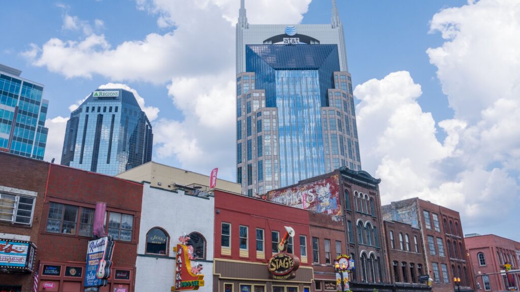 downtown nashville honk tonk highway